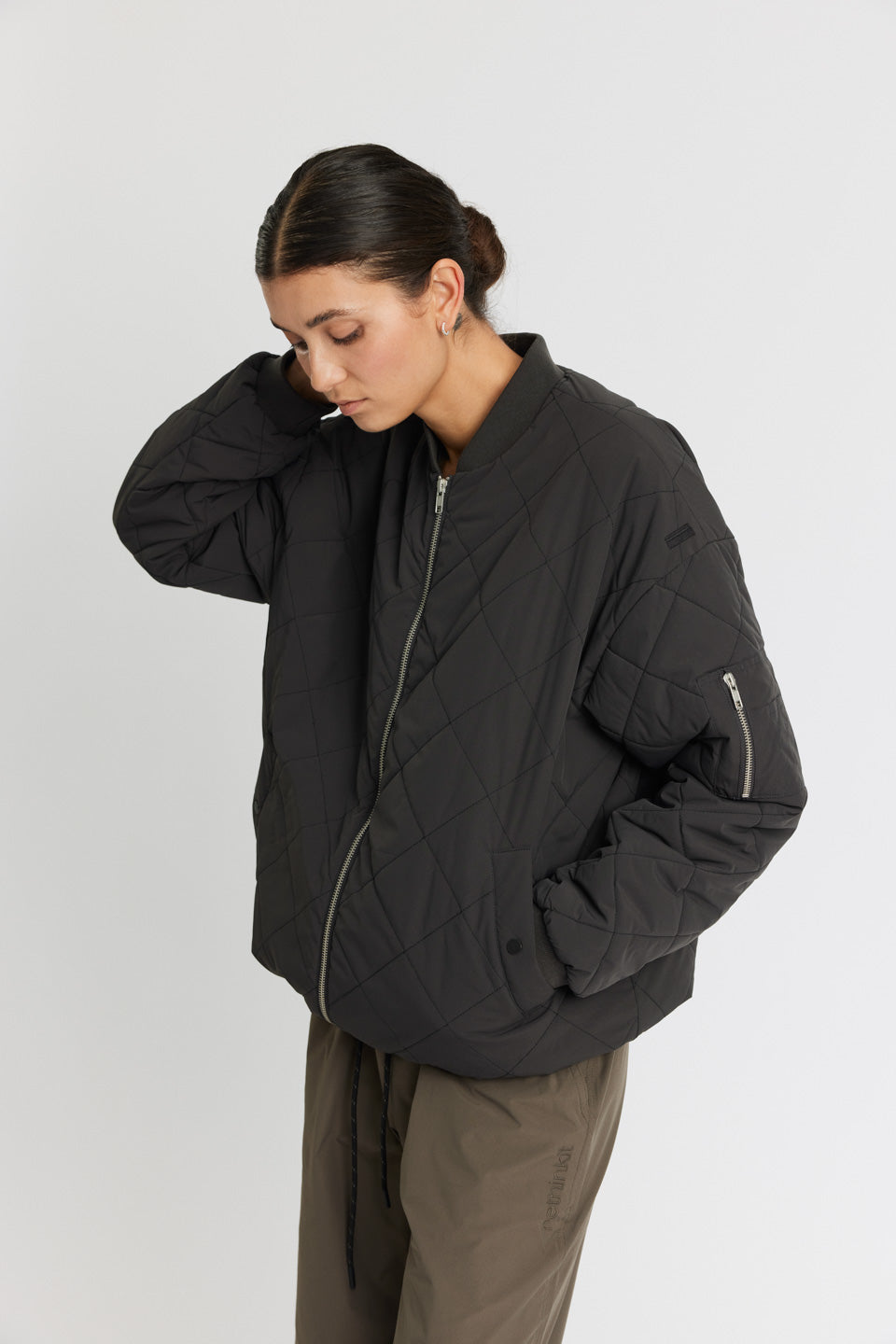 Rethinkit Quilted Bomber Jakke Latté Jackets 0022 almost black