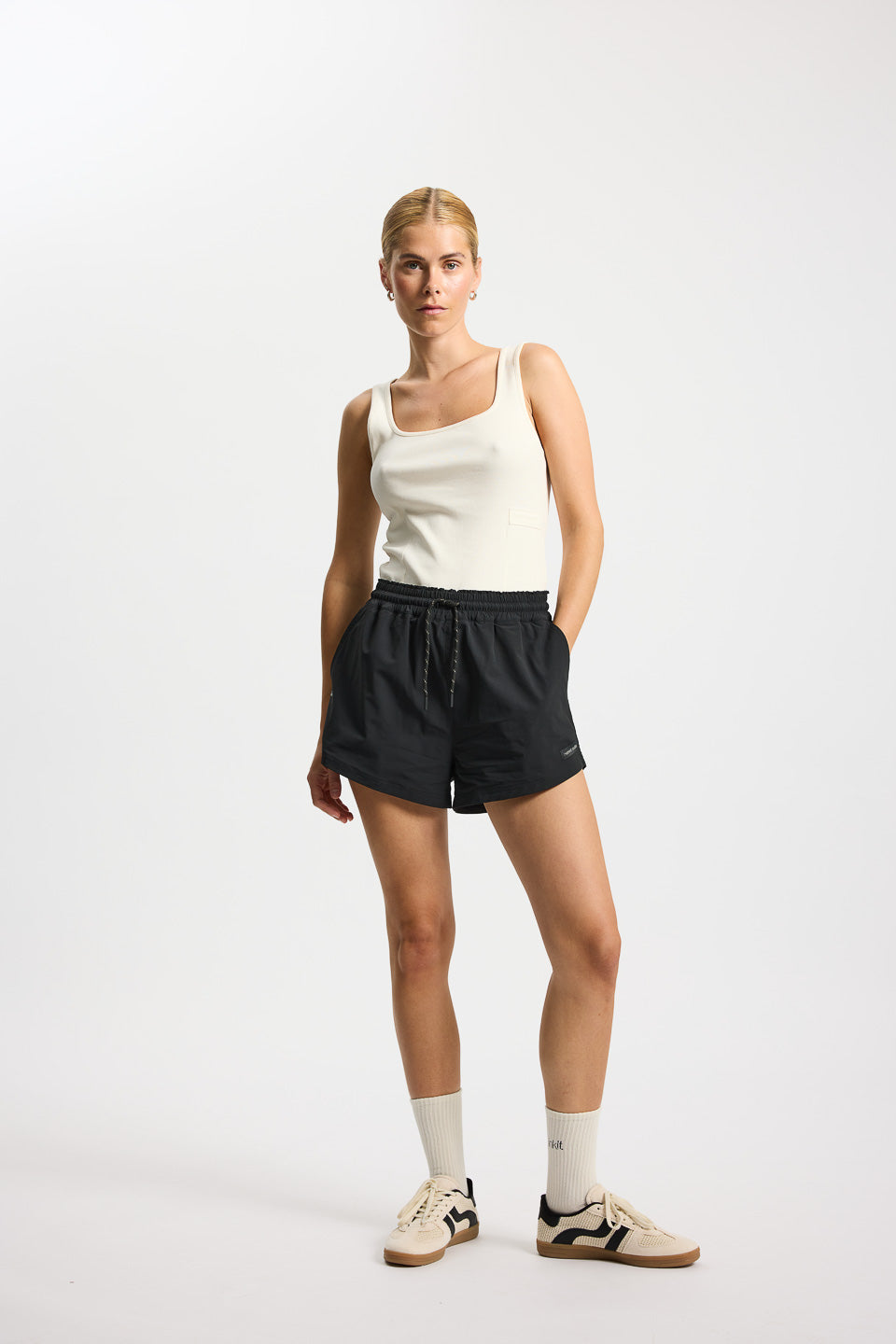 Rethinkit Soft Woven Track Shorts Petra Stroll  Shorts 0021 black