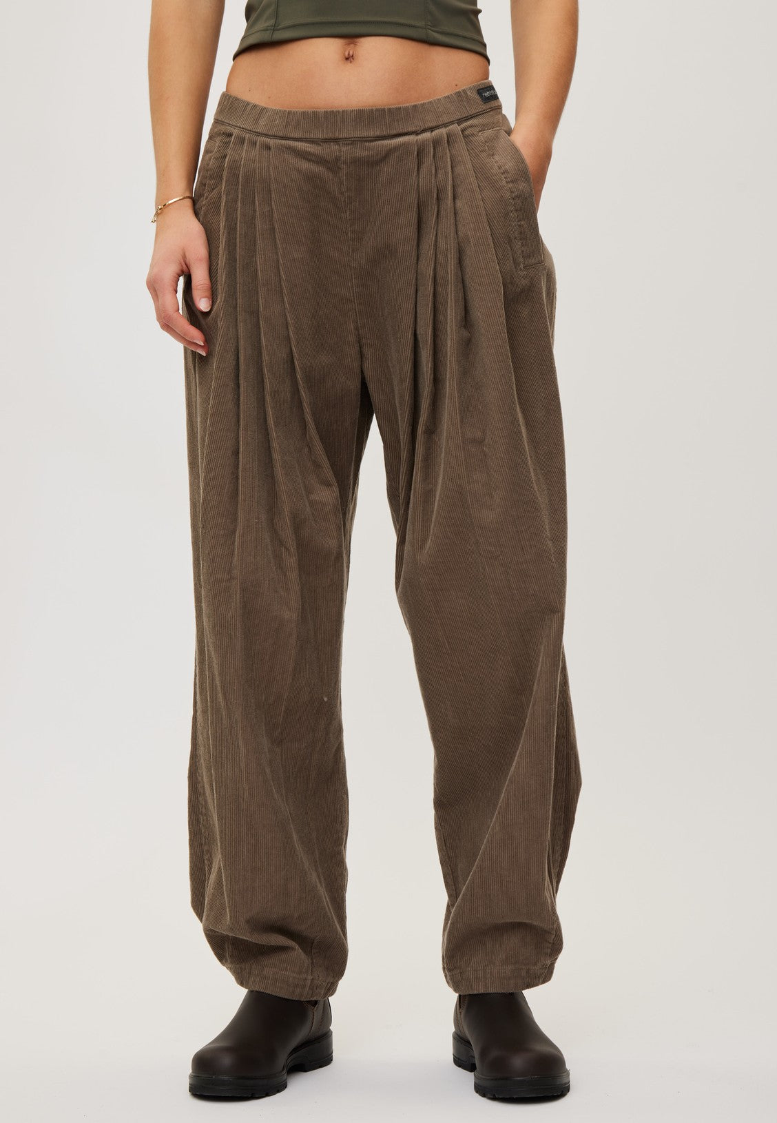 Rethinkit Trousers Barrel Billow Cord Trousers 0075 warm grey